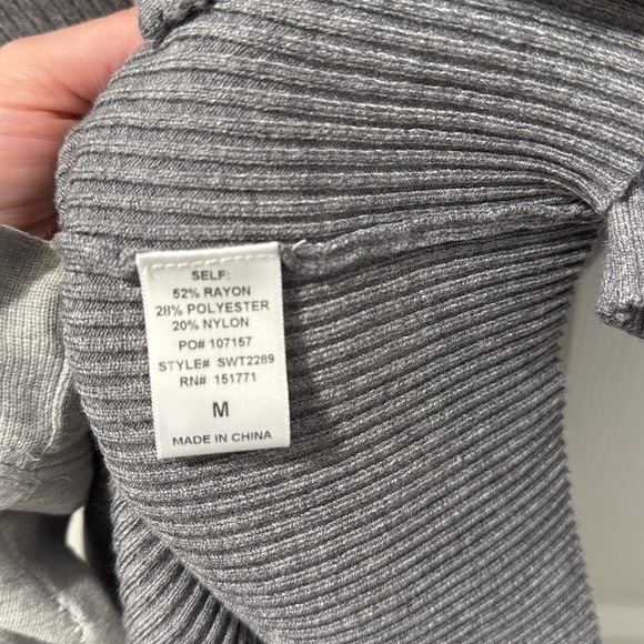 Gray Bow Sweater Top - Picture 4 of 7